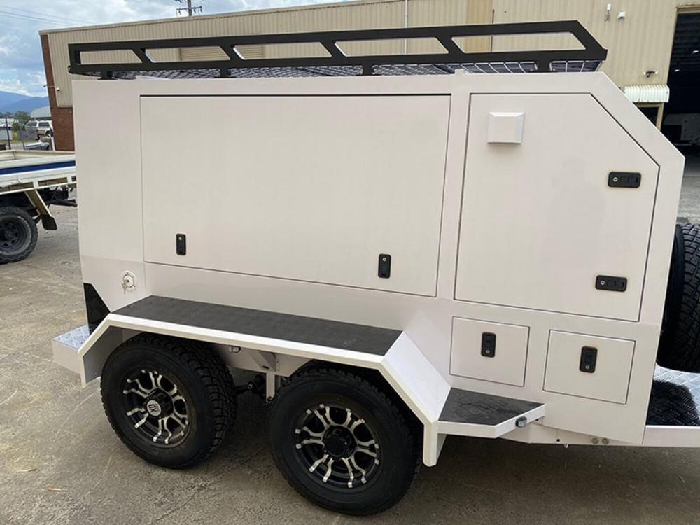 XL tradie trailer side profile on alloy wheels